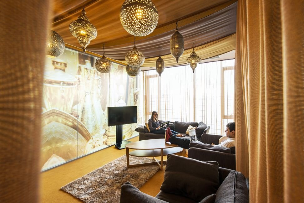 上海大型展廳辦公室裝修設(shè)計(jì)-第4張圖片-上海古都建筑設(shè)計(jì)集團(tuán) 上海大型展廳辦公室裝修設(shè)計(jì)-第4張圖片-上海古都建筑設(shè)計(jì)集團(tuán)