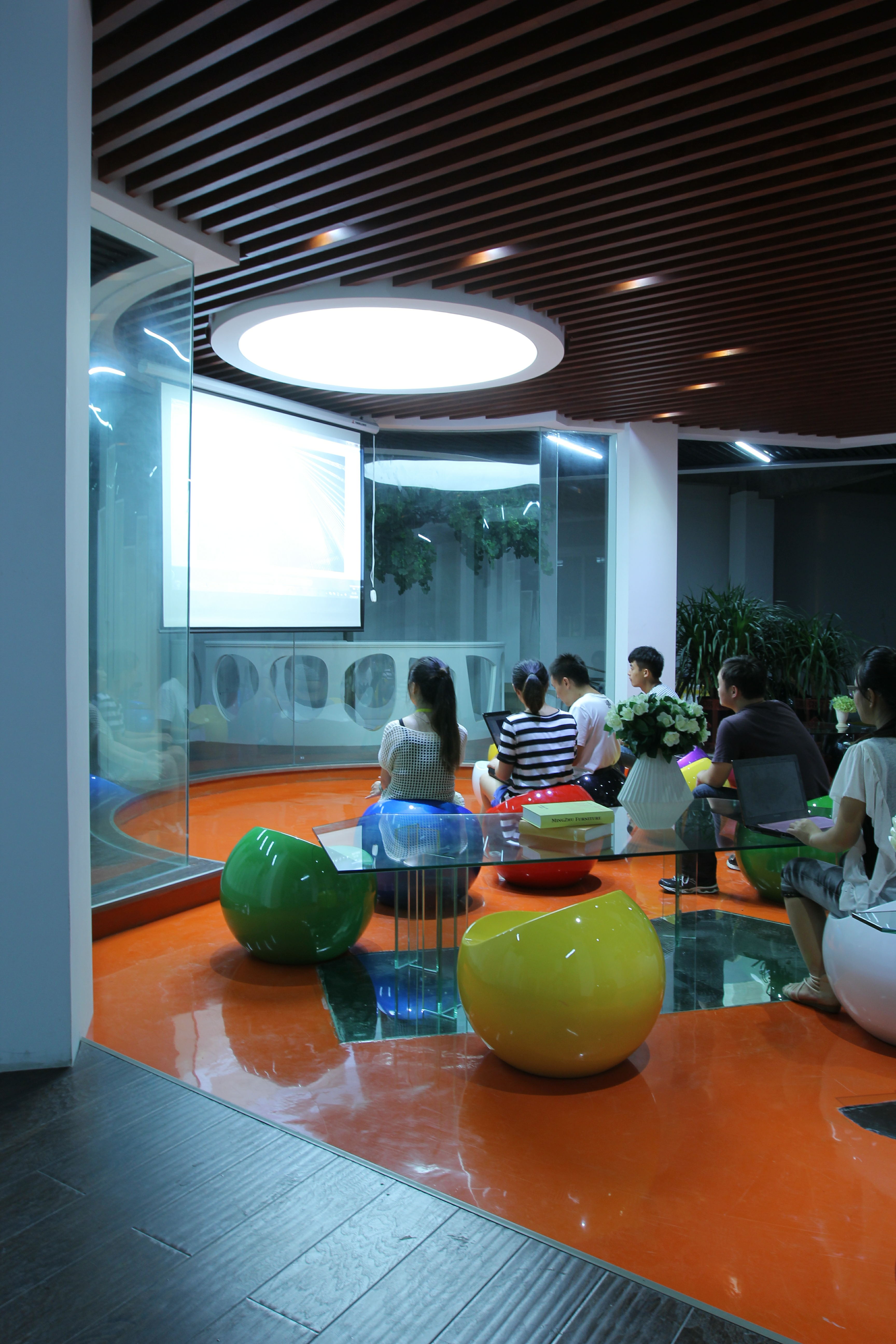 元裝風(fēng)格辦公室裝修設(shè)計-第5張圖片-上海古都建筑設(shè)計集團