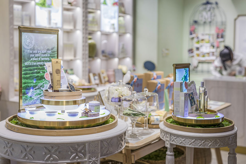 上?；瘖y品辦公室裝修設(shè)計-第1張圖片-上海古都建筑設(shè)計集團