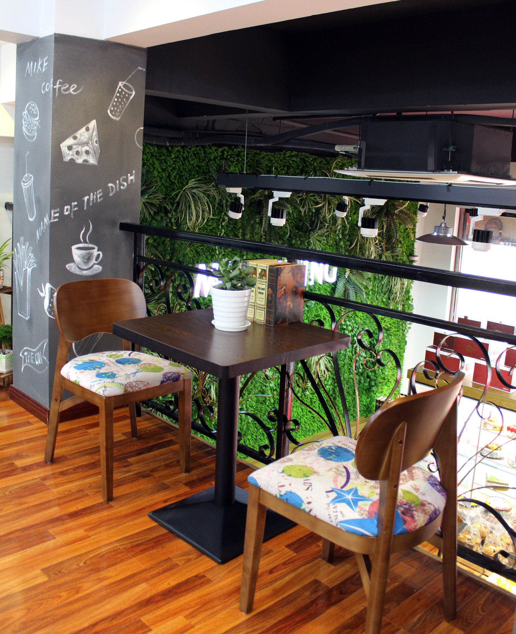 浦東新區(qū)loft工業(yè)風奶茶店裝修設(shè)計-第1張圖片-上海古都建筑設(shè)計集團