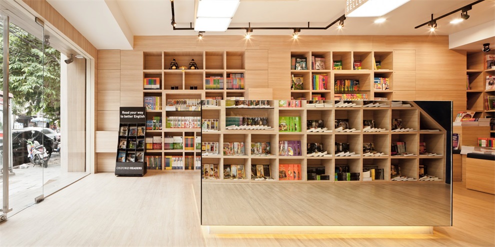 虹口區(qū)原木風格書店裝修設計-第3張圖片-上海古都建筑設計集團