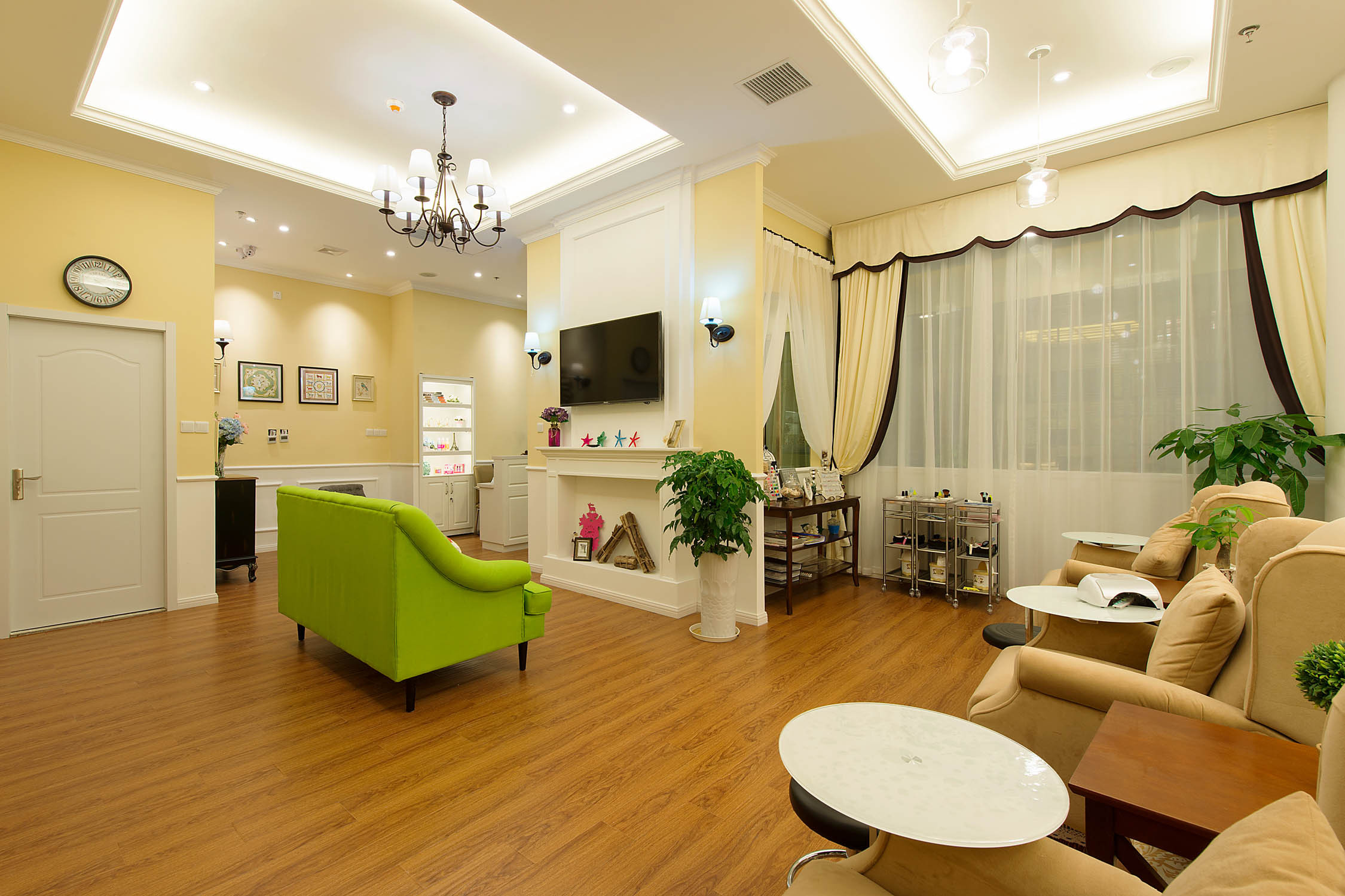 時尚清新美甲店裝修設(shè)計-第3張圖片-上海古都建筑設(shè)計集團(tuán)