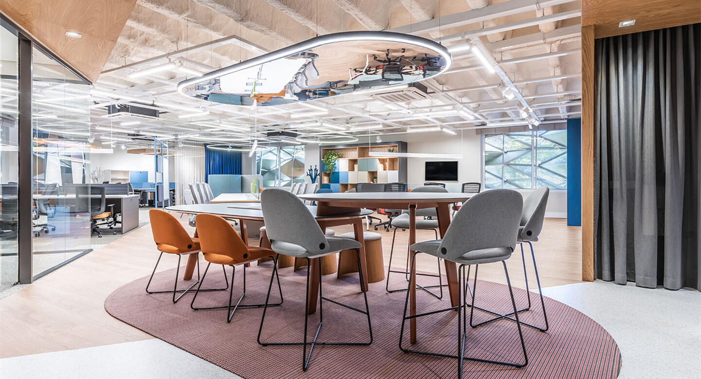 時尚簡約公共辦公空間裝修設(shè)計(jì)-第2張圖片-上海古都建筑設(shè)計(jì)集團(tuán)