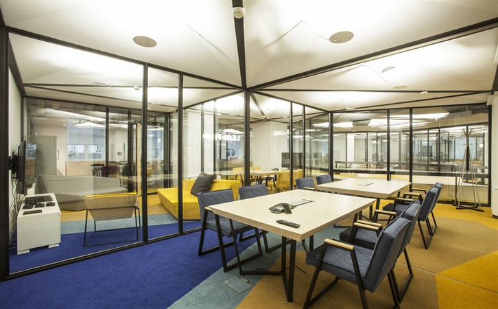 550平方米時(shí)尚混搭辦公室裝修設(shè)計(jì)-第3張圖片-上海古都建筑設(shè)計(jì)集團(tuán) 550平方米時(shí)尚混搭辦公室裝修設(shè)計(jì)-第3張圖片-上海古都建筑設(shè)計(jì)集團(tuán)